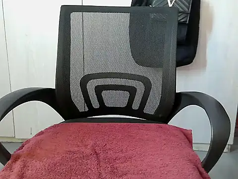 Snapshot of Destiny_Desire chatting on 09-09-25, 08:36 Destiny Desire online show from 09-09-25, 08:36