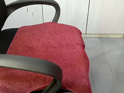 Snapshot of Destiny_Desire chatting on 09-17-25, 10:33 Destiny Desire online show from 09-17-25, 10:33