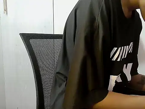 Snapshot of Destiny_Desire chatting on 10-17-25, 04:53 Destiny Desire online show from 10-17-25, 04:53