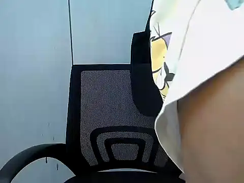 Snapshot of Destiny_Desire chatting on 10-27-25, 10:36 Destiny Desire online show from 10-27-25, 10:36