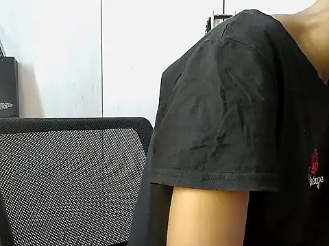 Snapshot of Destiny_Desire chatting on 11-10-25, 05:56 Destiny Desire online show from 11-10-25, 05:56