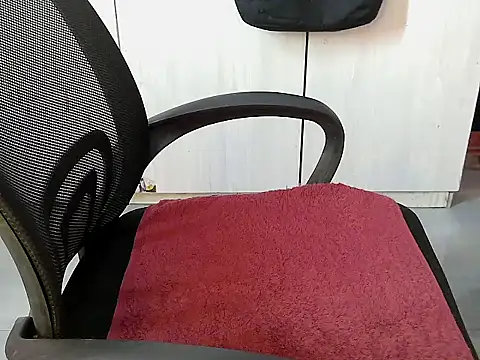 Snapshot of Destiny_Desire chatting on 12-03-25, 08:18 Destiny Desire online show from 12-03-25, 08:18