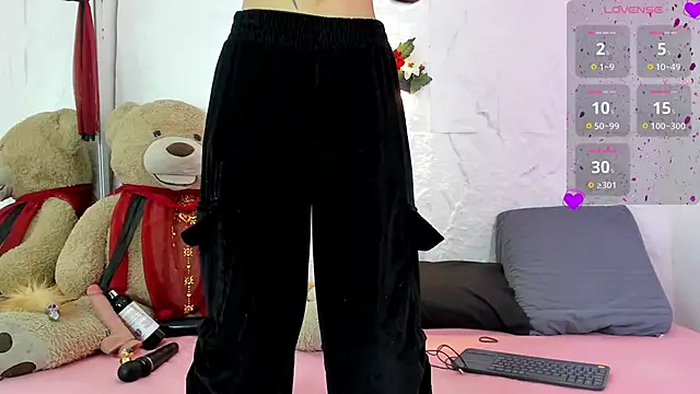 zorravioletta1 online show from 03-19-25, 12:23