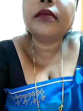 Snapshot of Swapna_143 chatting on 01-06-25, 02:37 Swapna 143 online show from 01-06-25, 02:37