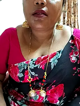 Snapshot of Swapna_143 chatting on 02-02-25, 04:22 Swapna 143 online show from 02-02-25, 04:22