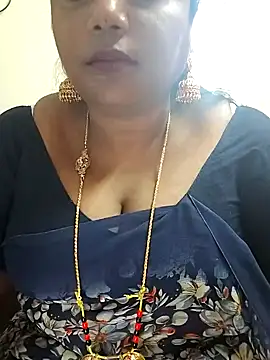 Snapshot of Swapna_143 chatting on 02-04-25, 02:39 Swapna 143 online show from 02-04-25, 02:39