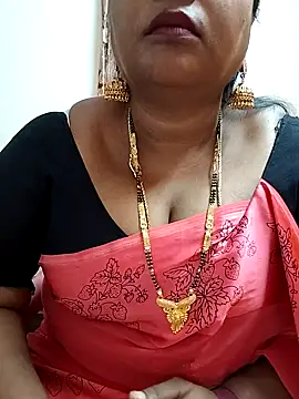 Snapshot of Swapna_143 chatting on 02-05-25, 02:40 Swapna 143 online show from 02-05-25, 02:40