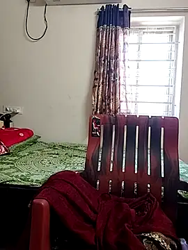 Snapshot of Swapna_143 chatting on 03-06-25, 05:46 Swapna 143 online show from 03-06-25, 05:46