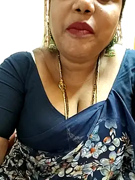 Snapshot of Swapna_143 chatting on 03-08-25, 04:28 Swapna 143 online show from 03-08-25, 04:28
