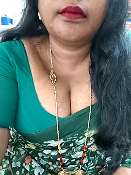 Snapshot of Swapna_143 chatting on 10-08-25, 05:16 Swapna 143 online show from 10-08-25, 05:16