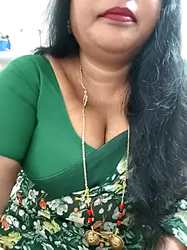 Snapshot of Swapna_143 chatting on 05-08-26, 03:23 Swapna 143 online show from 05-08-26, 03:23