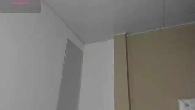 Snapshot of SofiaBrouw chatting on 10-22-25, 11:21 SofiaBrouw online show from 10-22-25, 11:21