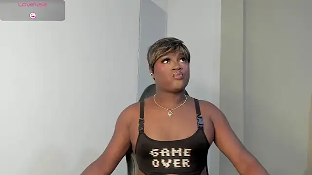 Snapshot of SofiaBrouw chatting on 01-17-26, 02:05 SofiaBrouw online show from 01-17-26, 02:05