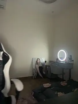 Snapshot of MiMi_0293 chatting on 12-05-25, 03:52 MiMi 0293 online show from 12-05-25, 03:52