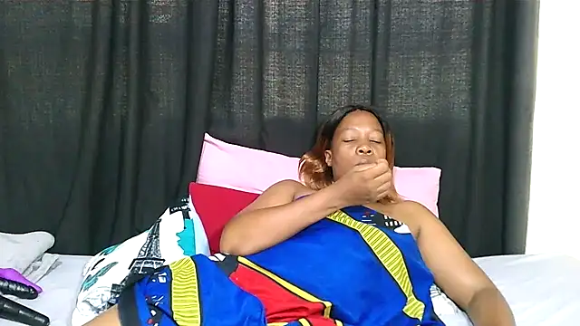 DIRTYTALKINQUEEN online show from 01-24-25, 04:39