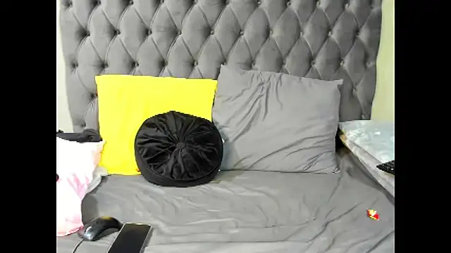 DIRTYTALKINQUEEN online show from 10-11-25, 05:33