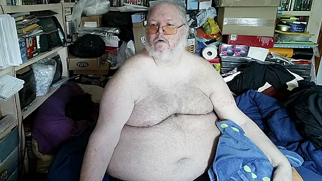 hadeszeuss2 online show from 04-13-26, 02:22