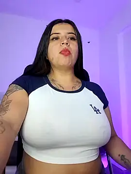 Snapshot of Devilsweet17 chatting on 01-04-25, 12:27 Devilsweet17 online show from 01-04-25, 12:27