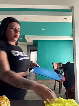 Snapshot of Devilsweet17 chatting on 03-03-25, 05:39 Devilsweet17 online show from 03-03-25, 05:39