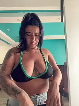 Snapshot of Devilsweet17 chatting on 03-18-25, 05:42 Devilsweet17 online show from 03-18-25, 05:42