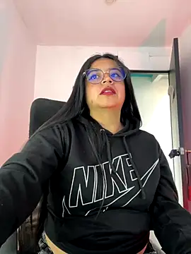 Snapshot of Devilsweet17 chatting on 09-23-25, 08:34 Devilsweet17 online show from 09-23-25, 08:34