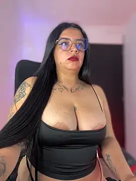 Snapshot of Devilsweet17 chatting on 09-27-25, 10:04 Devilsweet17 online show from 09-27-25, 10:04