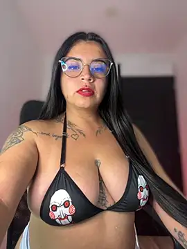 Snapshot of Devilsweet17 chatting on 11-27-25, 12:46 Devilsweet17 online show from 11-27-25, 12:46