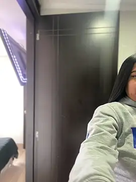 Devilsweet17 online show from 03-17-26, 08:01