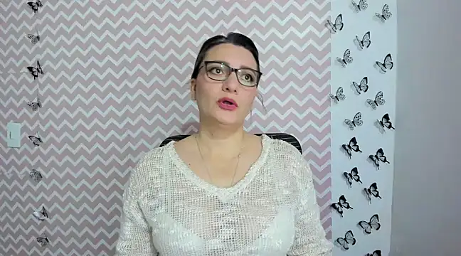 Amie Adams82  online show from 12-17-24, 05:36