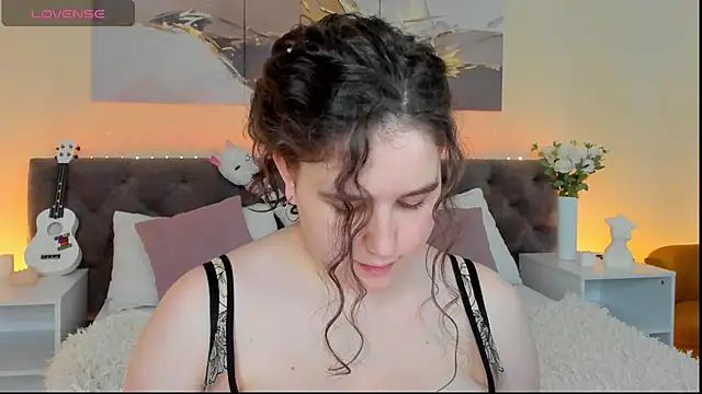 Snapshot of Ariella_Sol chatting on 01-22-25, 07:14 Ariella Sol online show from 01-22-25, 07:14