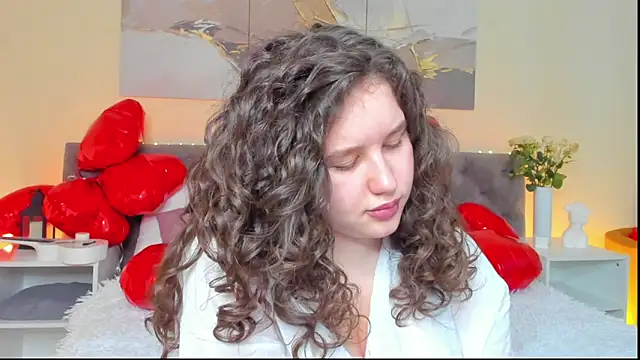 Snapshot of Ariella_Sol chatting on 02-14-25, 01:02 Ariella Sol online show from 02-14-25, 01:02