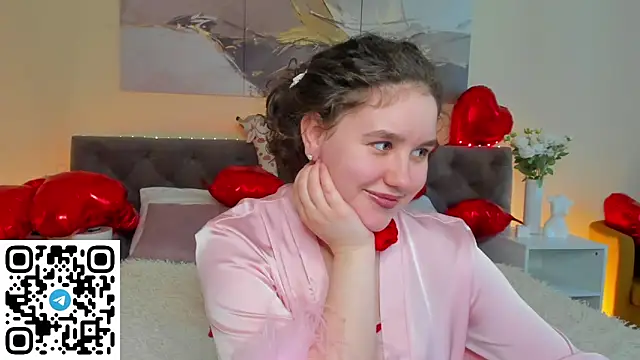 Snapshot of Ariella_Sol chatting on 02-14-25, 04:04 Ariella Sol online show from 02-14-25, 04:04