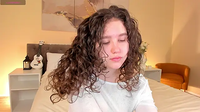 Snapshot of Ariella_Sol chatting on 09-22-25, 12:12 Ariella Sol online show from 09-22-25, 12:12