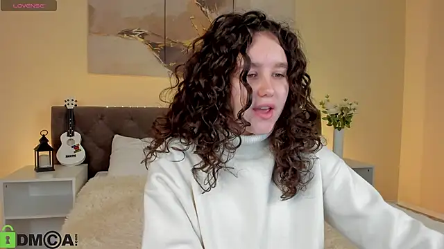 Snapshot of Ariella_Sol chatting on 10-27-25, 01:09 Ariella Sol online show from 10-27-25, 01:09