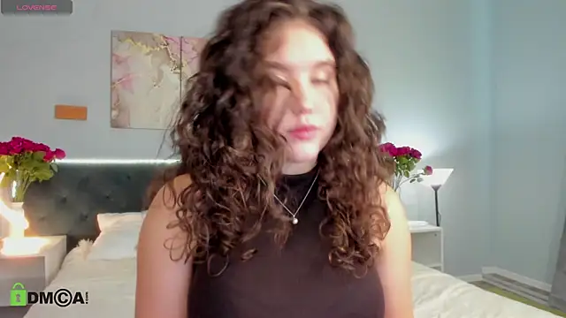 Ariella Sol online show from 04-12-26, 01:10