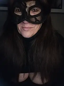 Snapshot of 23Milly chatting on 12-18-24, 05:15 23Milly online show from 12-18-24, 05:15