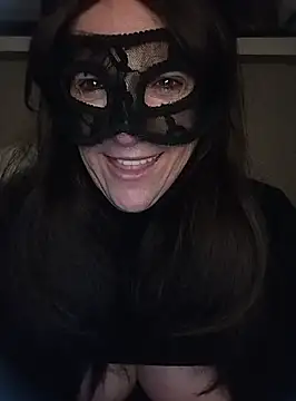 Snapshot of 23Milly chatting on 01-04-25, 05:27 23Milly online show from 01-04-25, 05:27