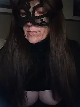 Snapshot of 23Milly chatting on 03-08-25, 07:05 23Milly online show from 03-08-25, 07:05