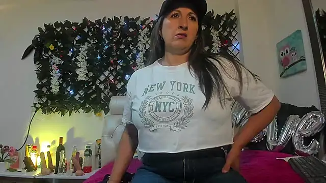 any mour online show from 03-22-25, 05:31