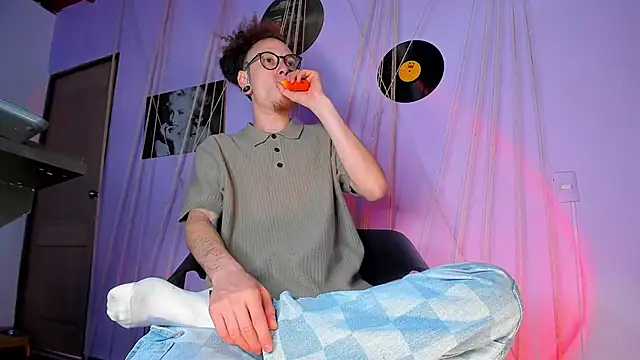 MrShaggy online show from 02-10-25, 09:15