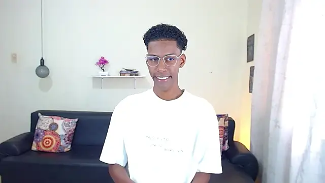 maiki18  online show from 01-25-25, 01:30