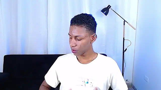 maiki18  online show from 11-29-25, 02:42