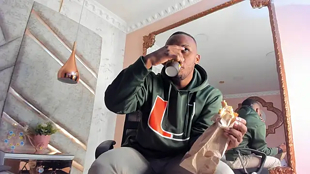 JamesParck online show from 01-24-25, 12:20