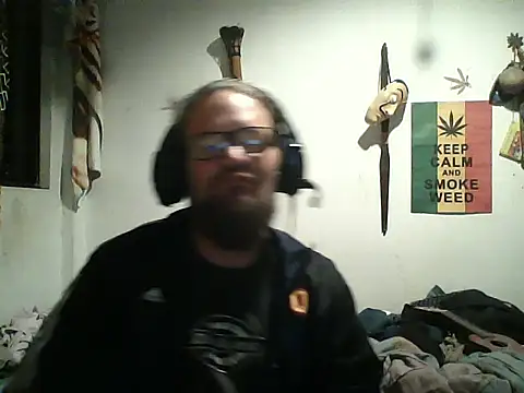 Snapshot of LECHEBALLS chatting on 10-18-25, 01:52 LECHEBALLS online show from 10-18-25, 01:52