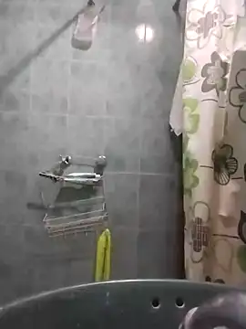 Snapshot of jperezofficial1 chatting on 12-12-24, 02:59 jperezofficial1 online show from 12-12-24, 02:59