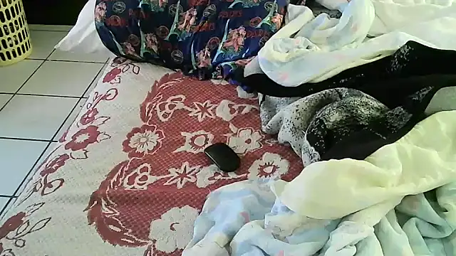 Snapshot of jperezofficial1 chatting on 09-09-25, 05:23 jperezofficial1 online show from 09-09-25, 05:23