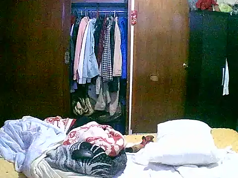 Snapshot of jperezofficial1 chatting on 09-10-25, 08:14 jperezofficial1 online show from 09-10-25, 08:14