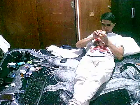 Snapshot of jperezofficial1 chatting on 09-14-25, 08:24 jperezofficial1 online show from 09-14-25, 08:24