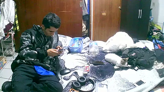 Snapshot of jperezofficial1 chatting on 09-25-25, 08:18 jperezofficial1 online show from 09-25-25, 08:18