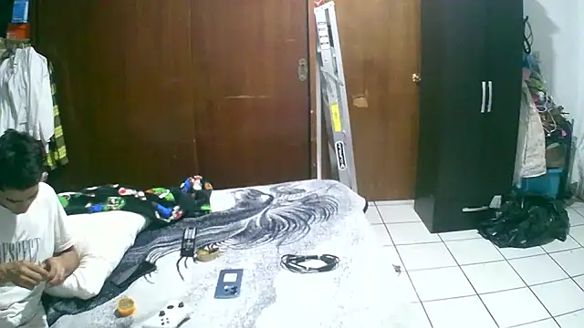 Snapshot of jperezofficial1 chatting on 09-29-25, 01:22 jperezofficial1 online show from 09-29-25, 01:22